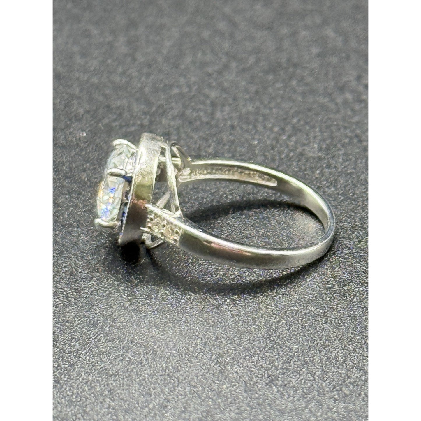 New Condition Sterling Silver Moissanite Blue Cubic Zirconia Ring Size 5.75