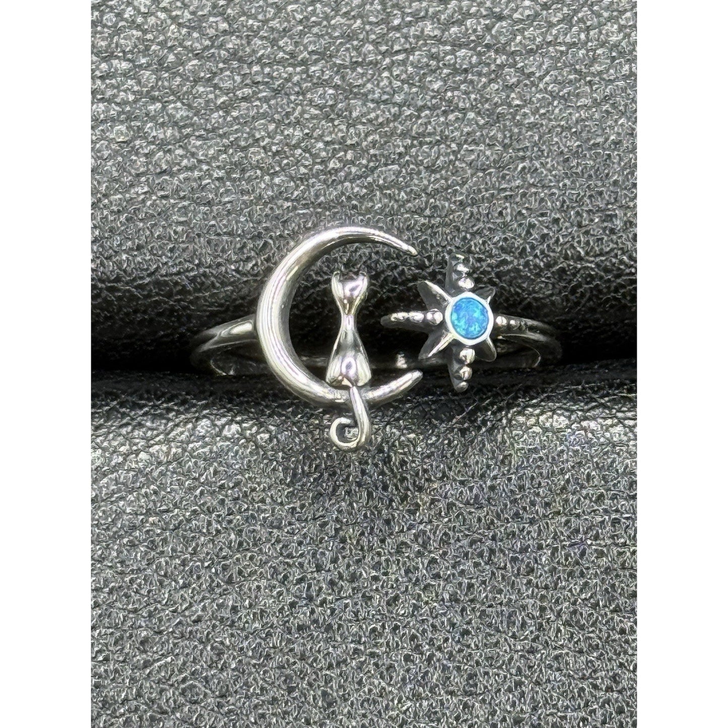 New Condition Sterling Silver Cat On Moon Star Lab Blue Opal Ring Size 7 Adjust