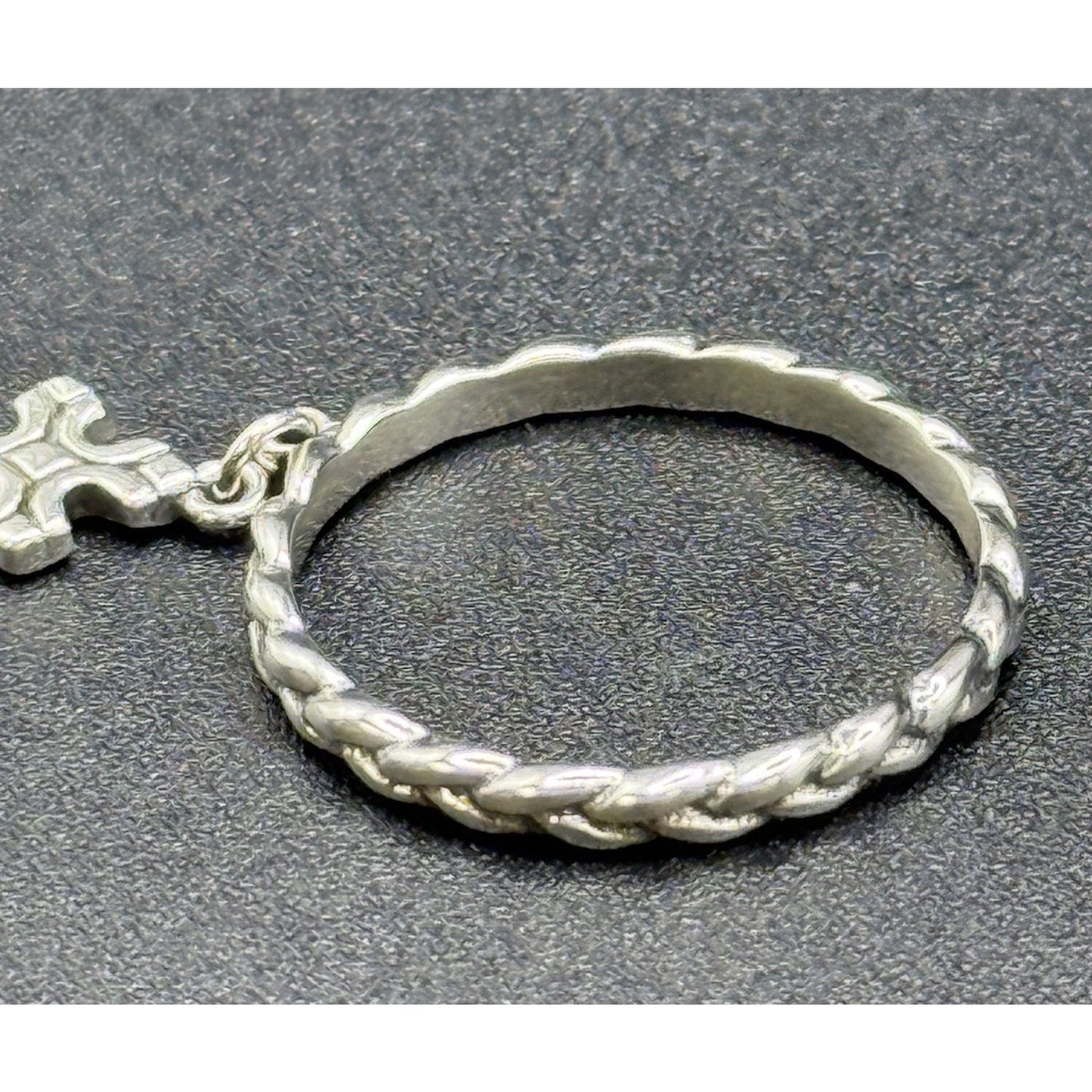 New Condition Sterling Silver Cable Cross Dangle Ring Size 7.00
