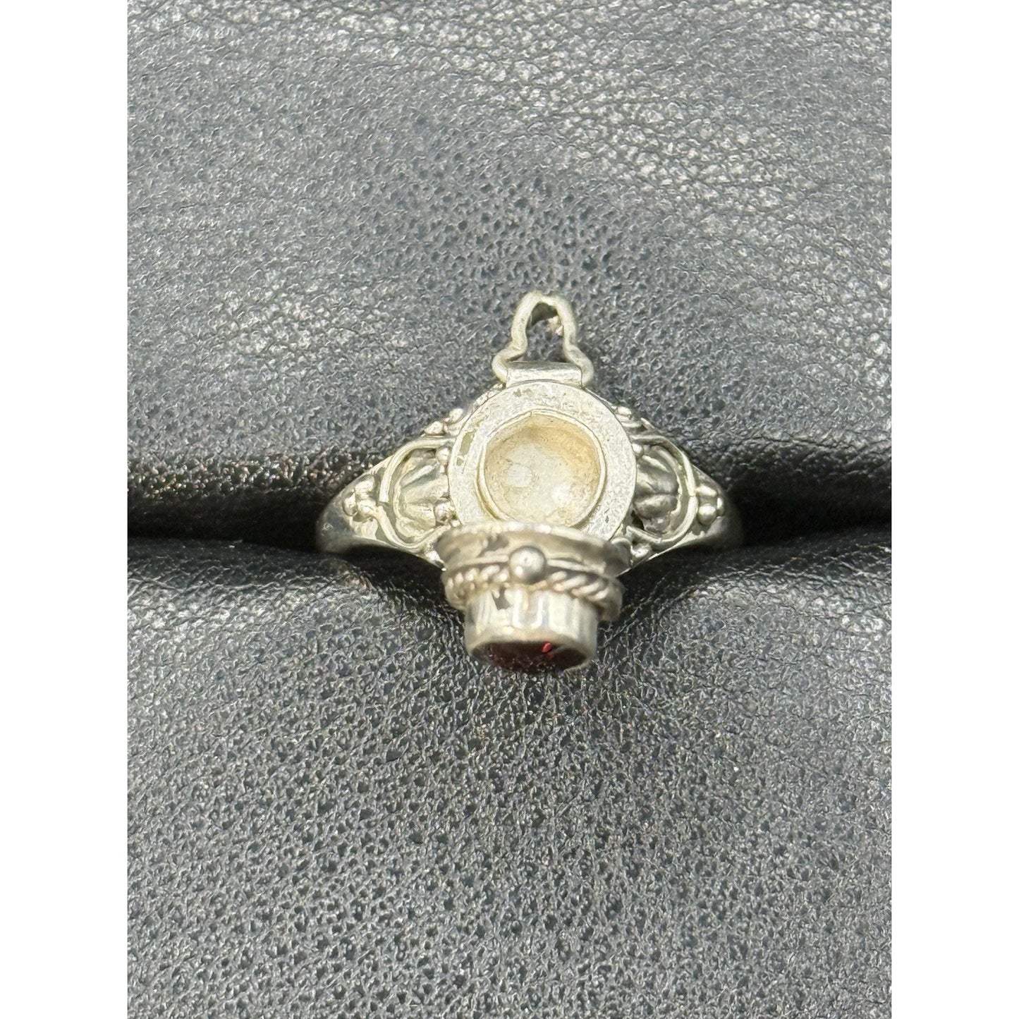 New Condition Sterling Silver Garnet Poison Ring Size 7.00