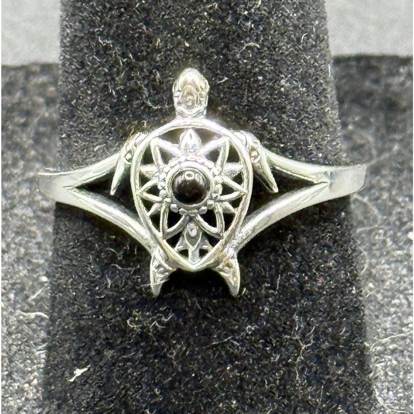 New Condition Sterling Silver Onyx Turtle Ring Size 7.00