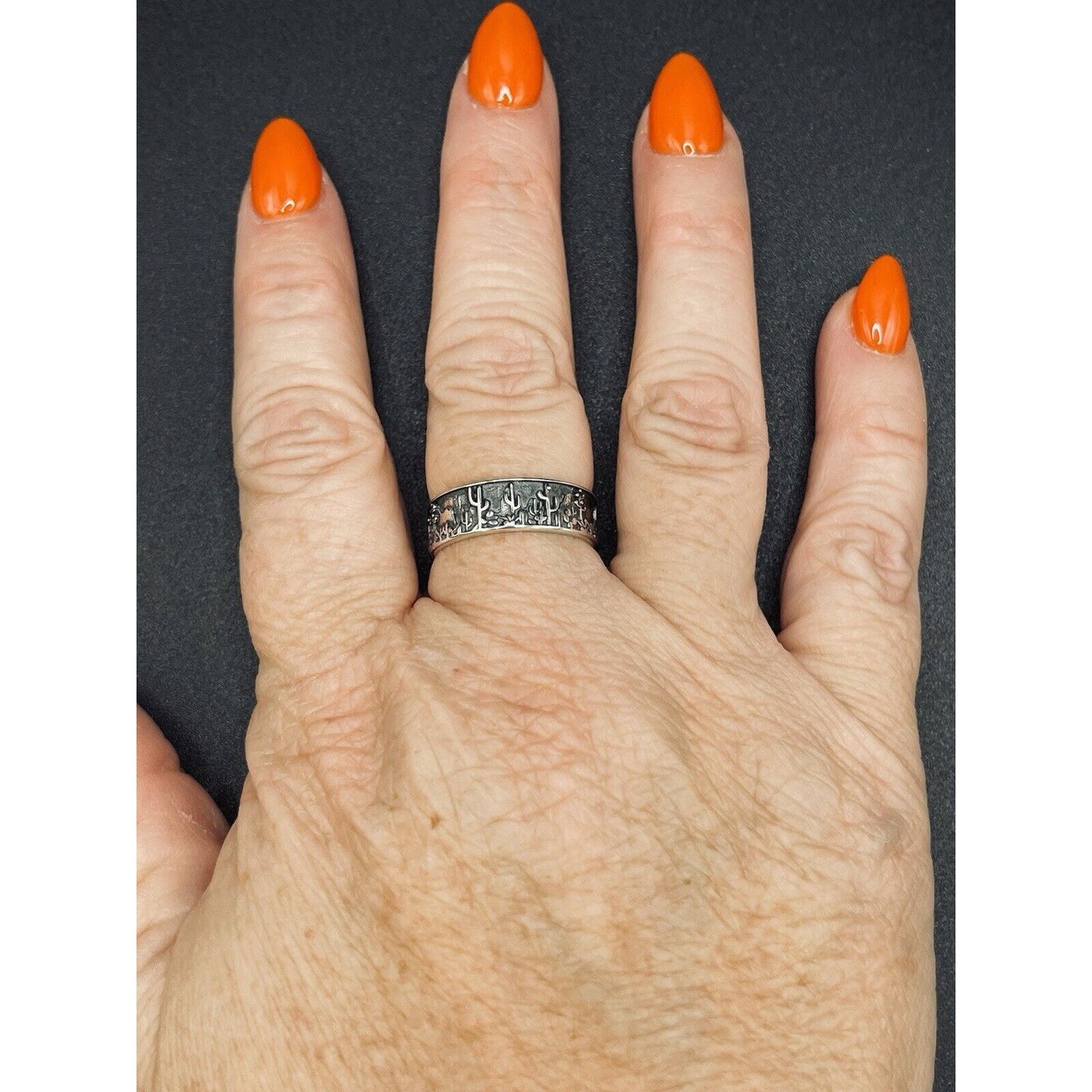 New Condition Sterling Silver Desert Scene Band Ring Size 10.00