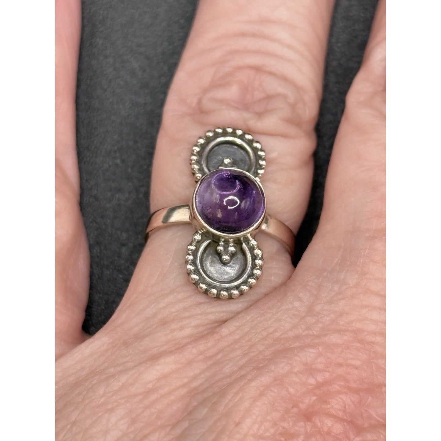 EUC Genuine Amethyst Ring Size 7.00 925 Q21