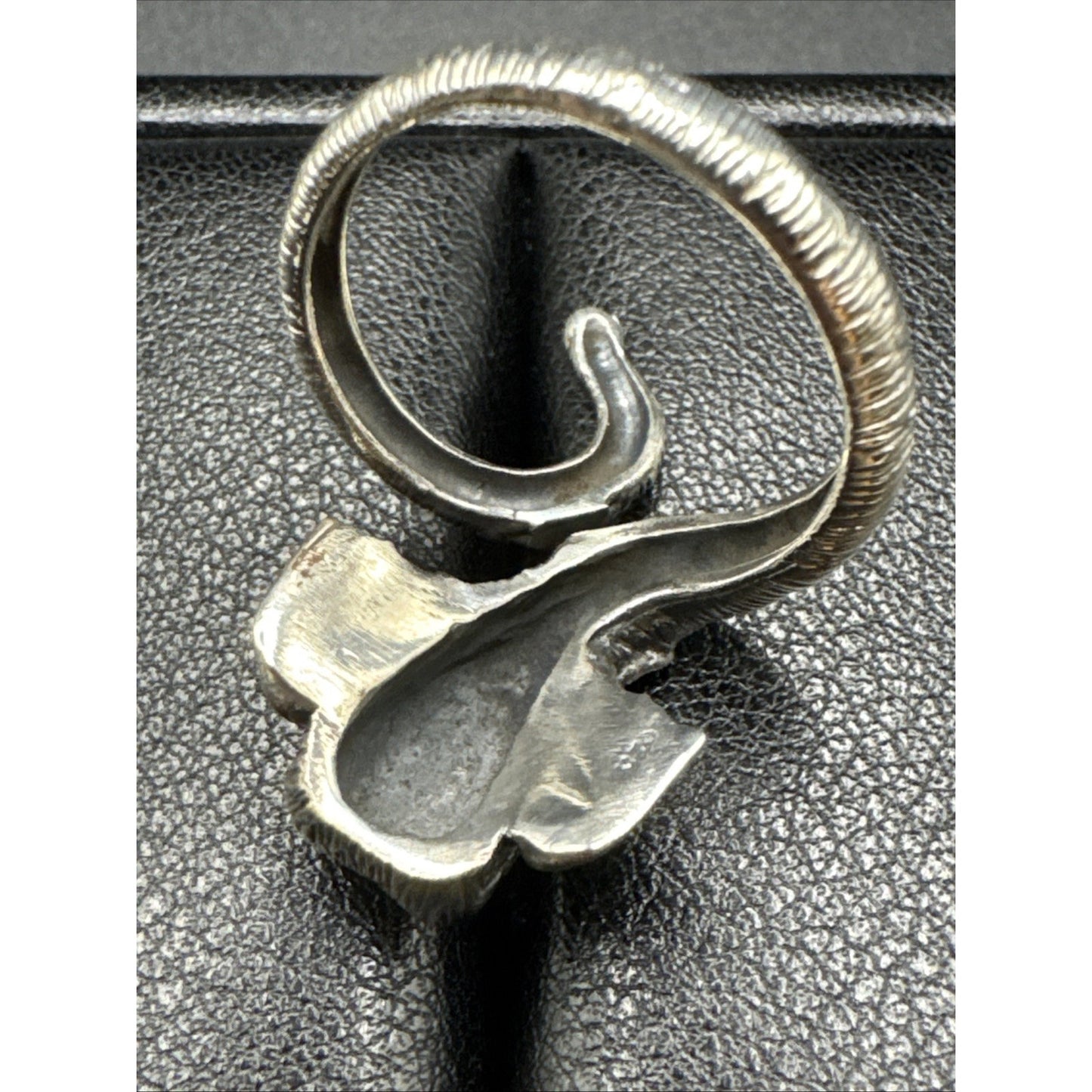 New Condition Sterling Silver Elephant Bypass Ring 925 Size 7