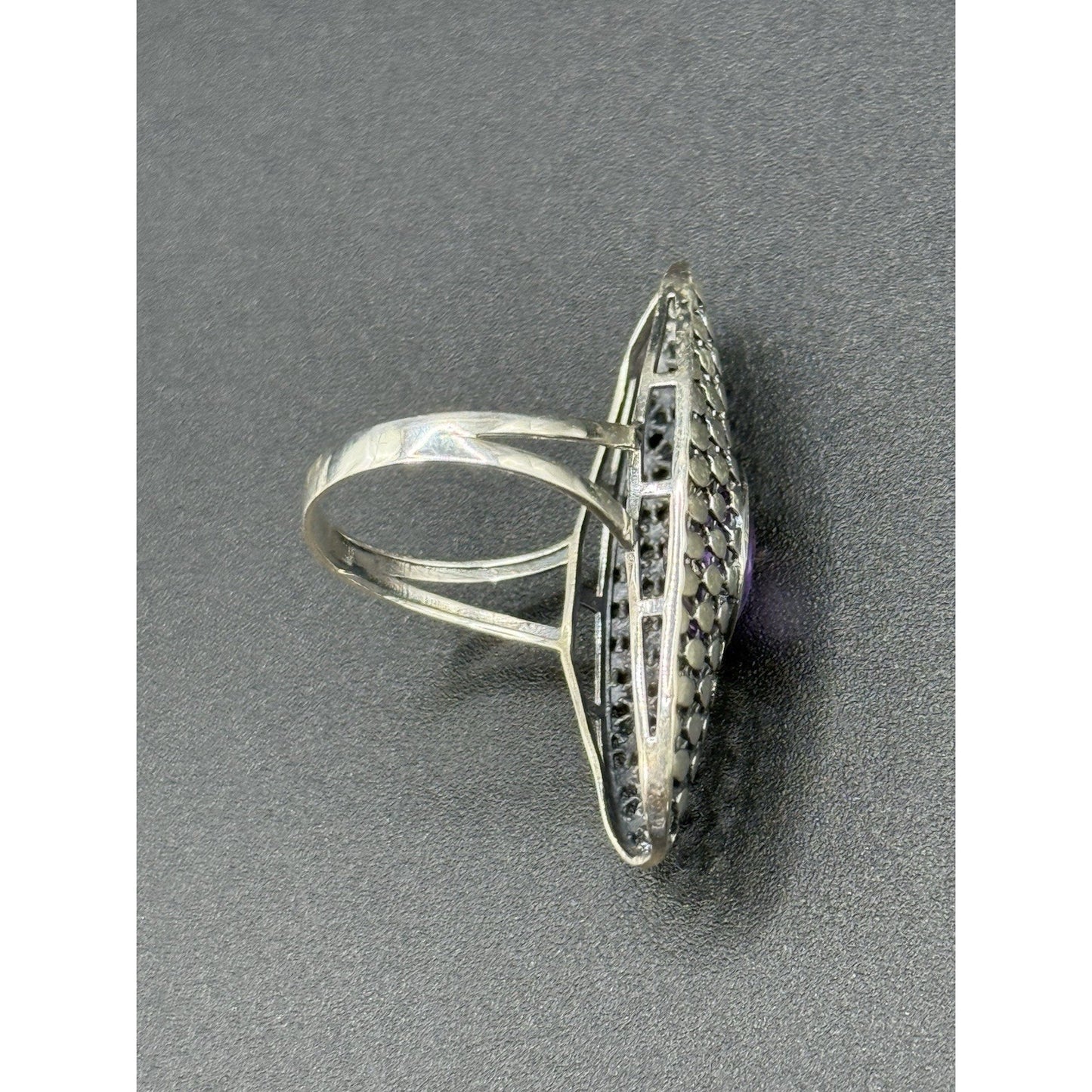 EUC Sterling Silver Oblong Genuine Amethyst Ring Size 7.00 P18