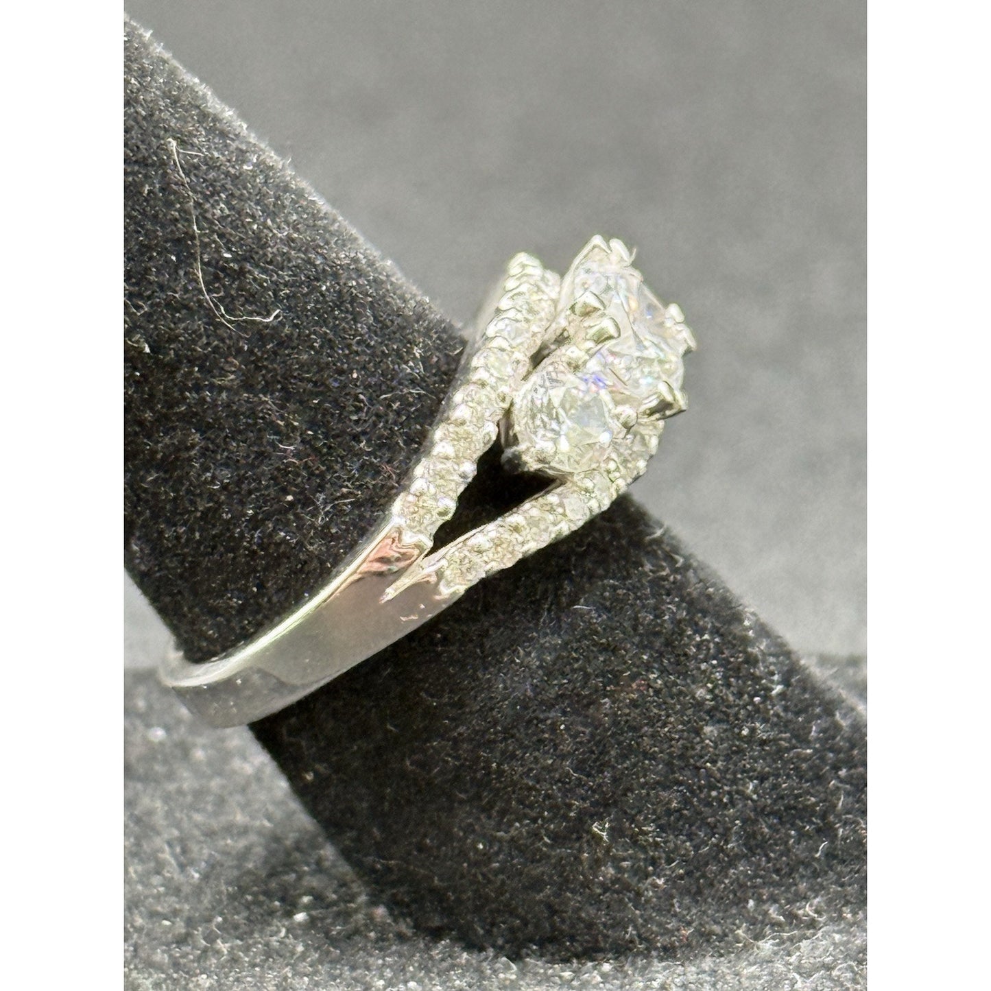 EUC Sterling Silver Cubic Zirconia Engagement Ring Size 5.75 925 N28