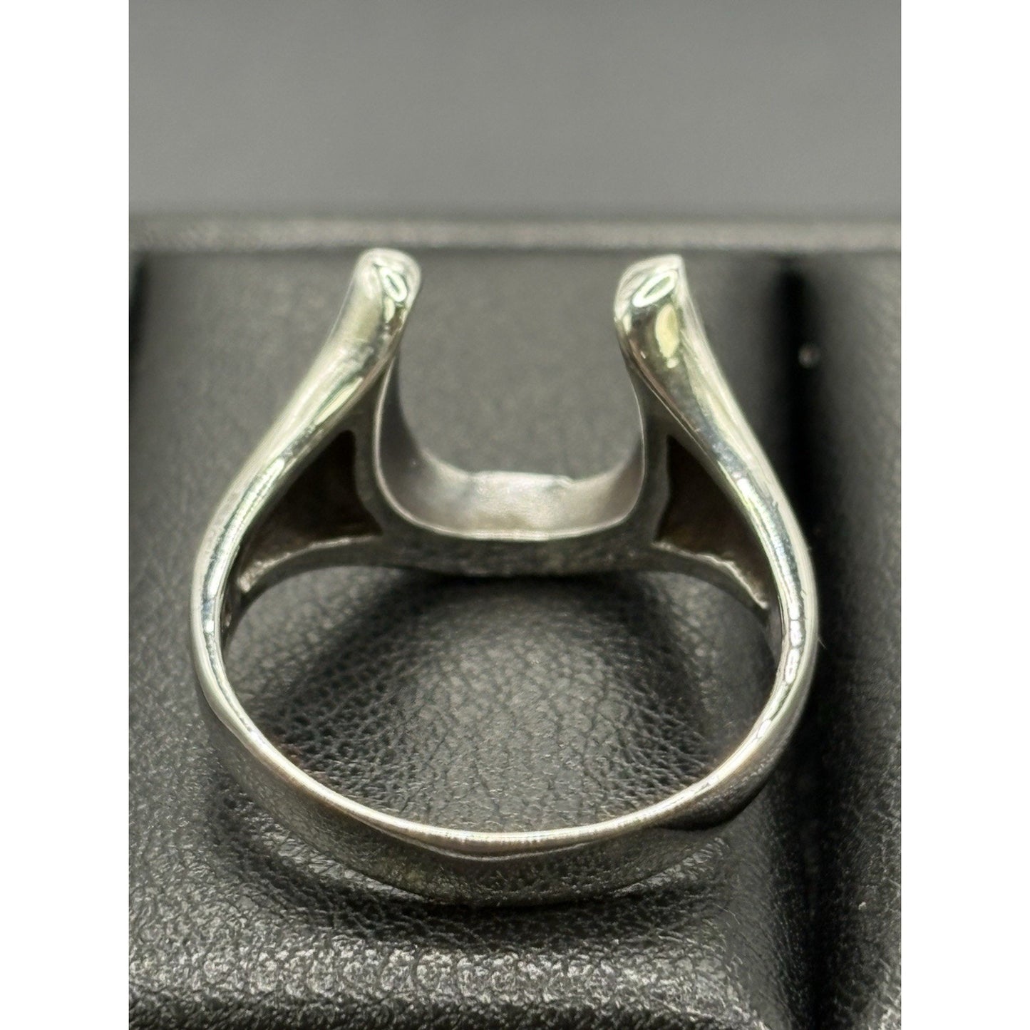 New Condition Sterling Silver Horseshoe Good Luck Ring 925 Size 10