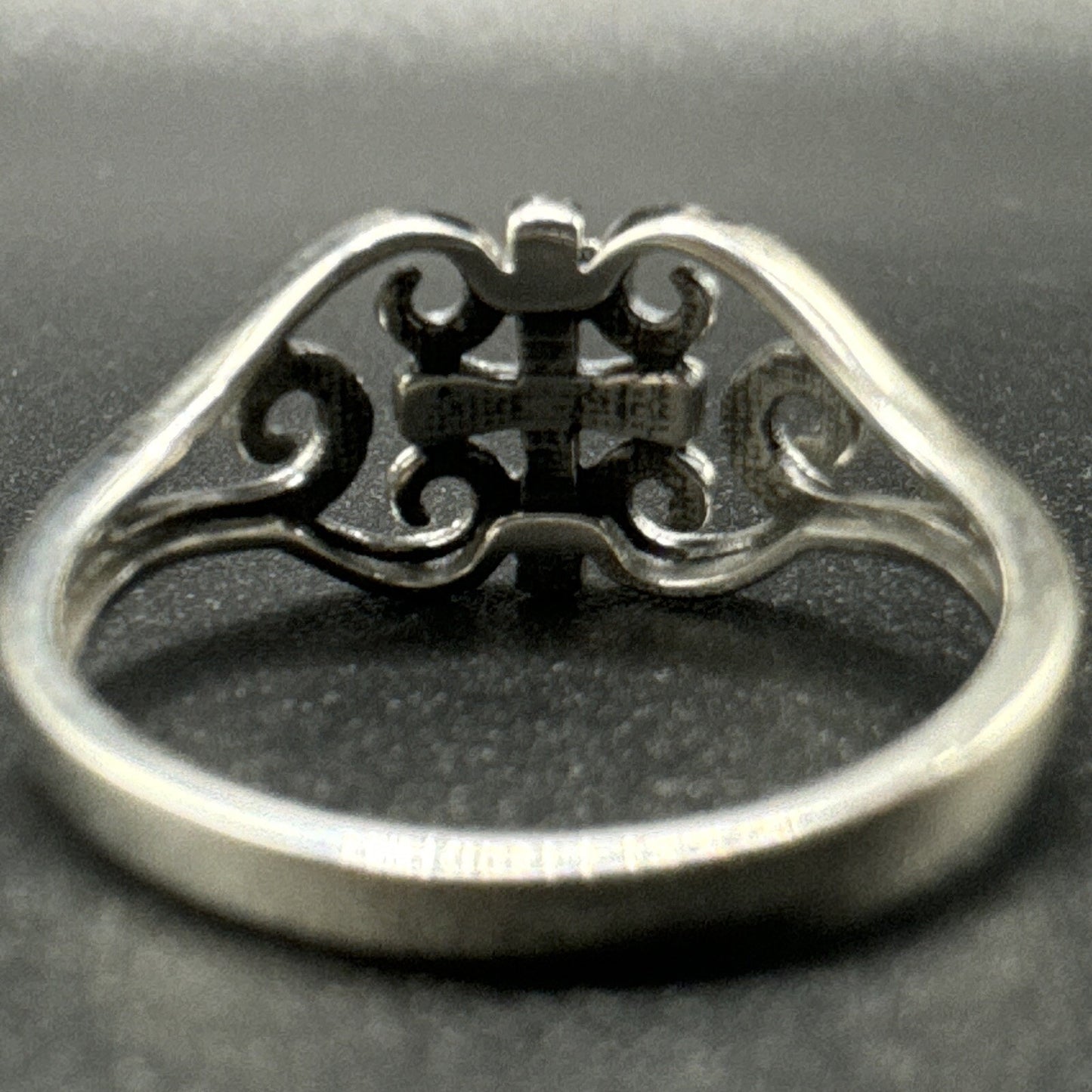 New Condition Sterling Silver Lab Black Opal Cross Scroll Ring 925 Size 7