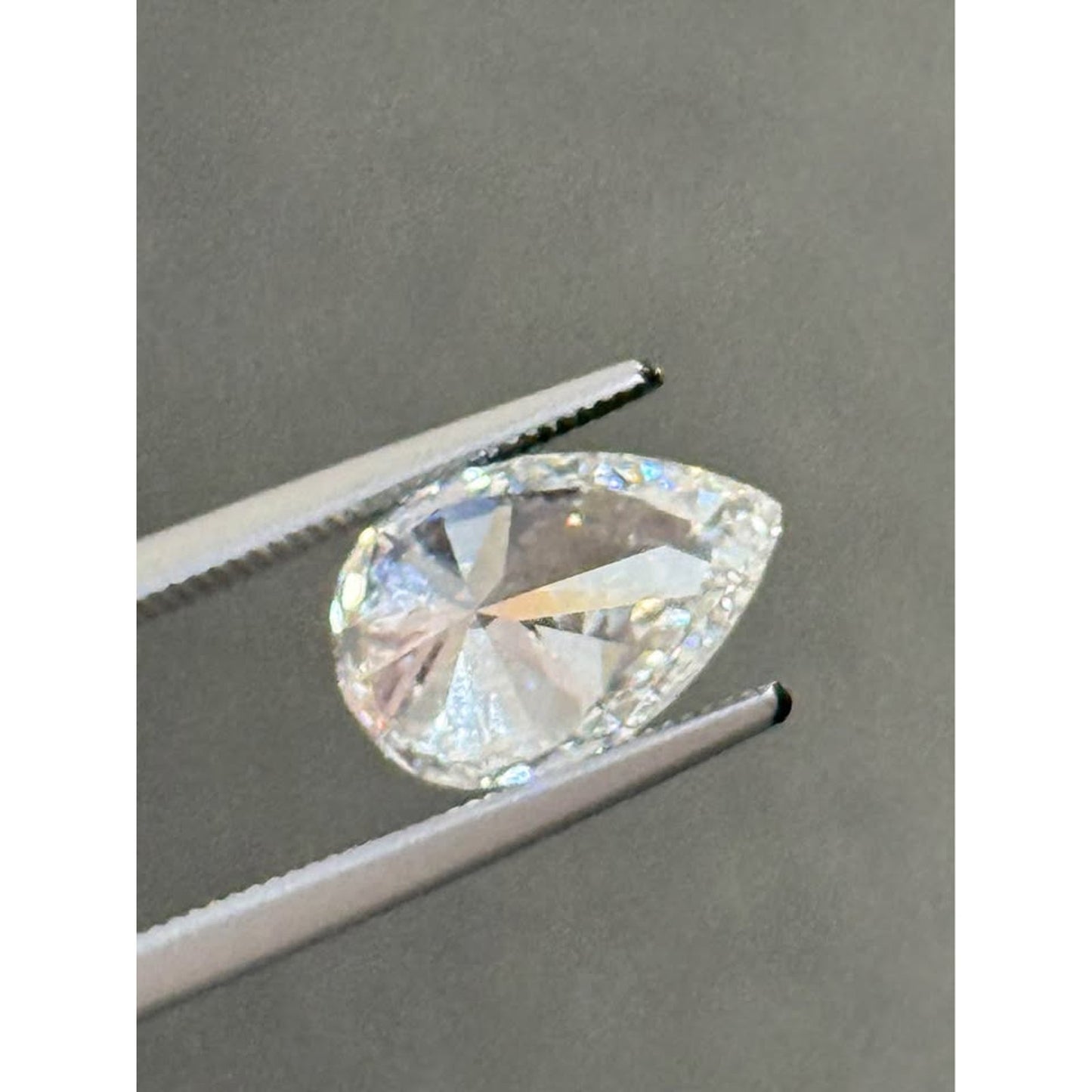 Loose 2.51 Carat Pear Brilliant Cut Lab Grown Diamond E Color VS1 Clarity