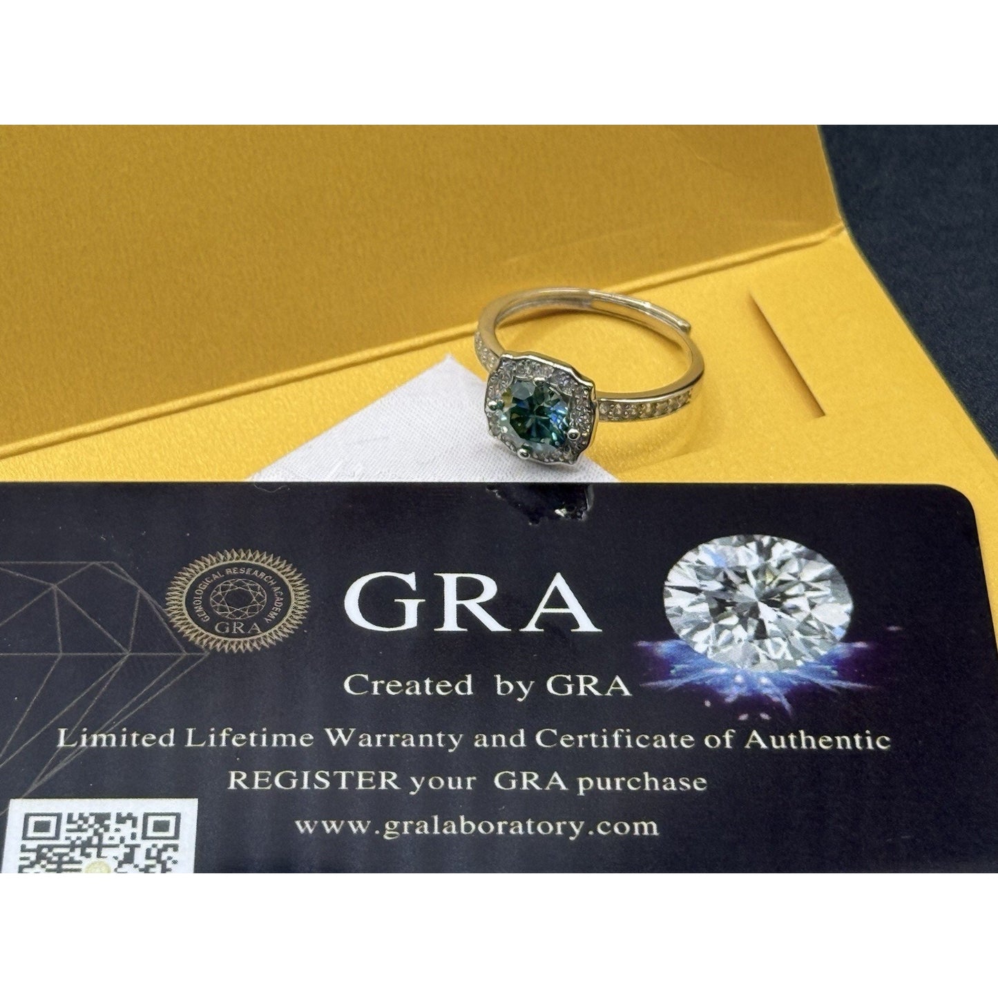 New Condition Blue Green Moissanite Ring Size 7 Adjust Sterling Silver GRA P18
