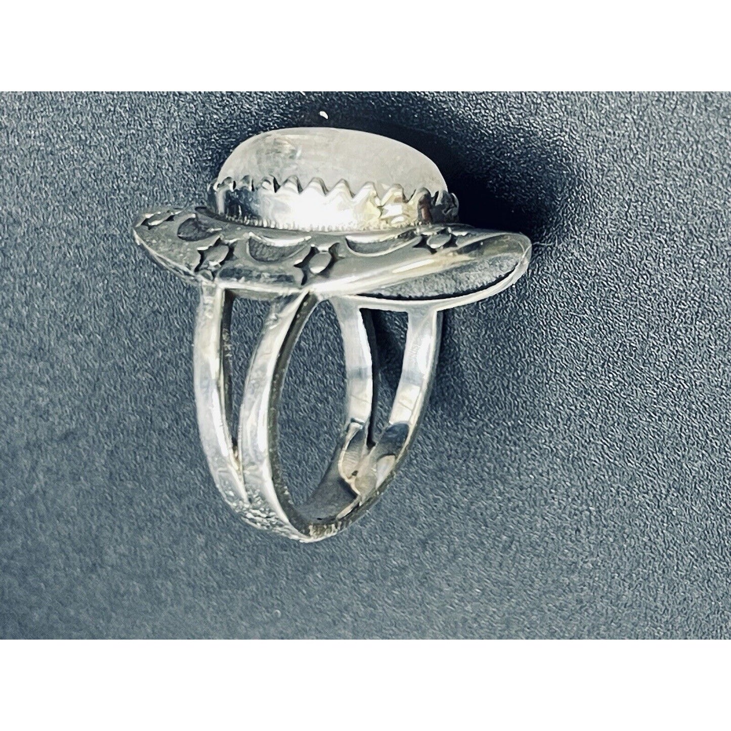 New Condition Sterling Silver Moonstone Ring Size 7.00 Sun Moon