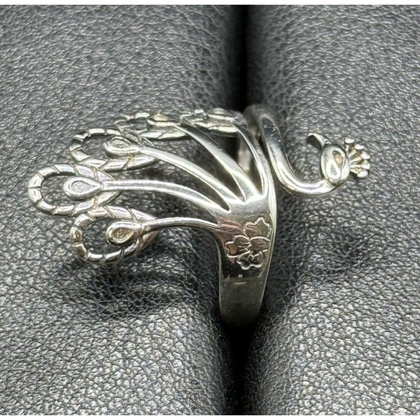 New Condition Sterling Silver Peacock Ring Size 7.00 Adjustable 925