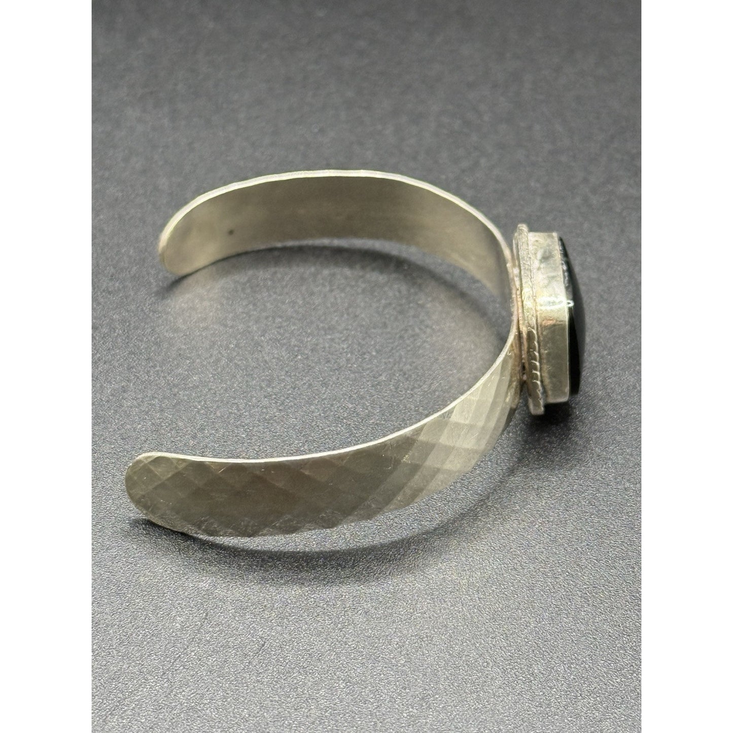 7” Vintage Sterling Silver Onyx Cuff Bracelet 24 Grams P5
