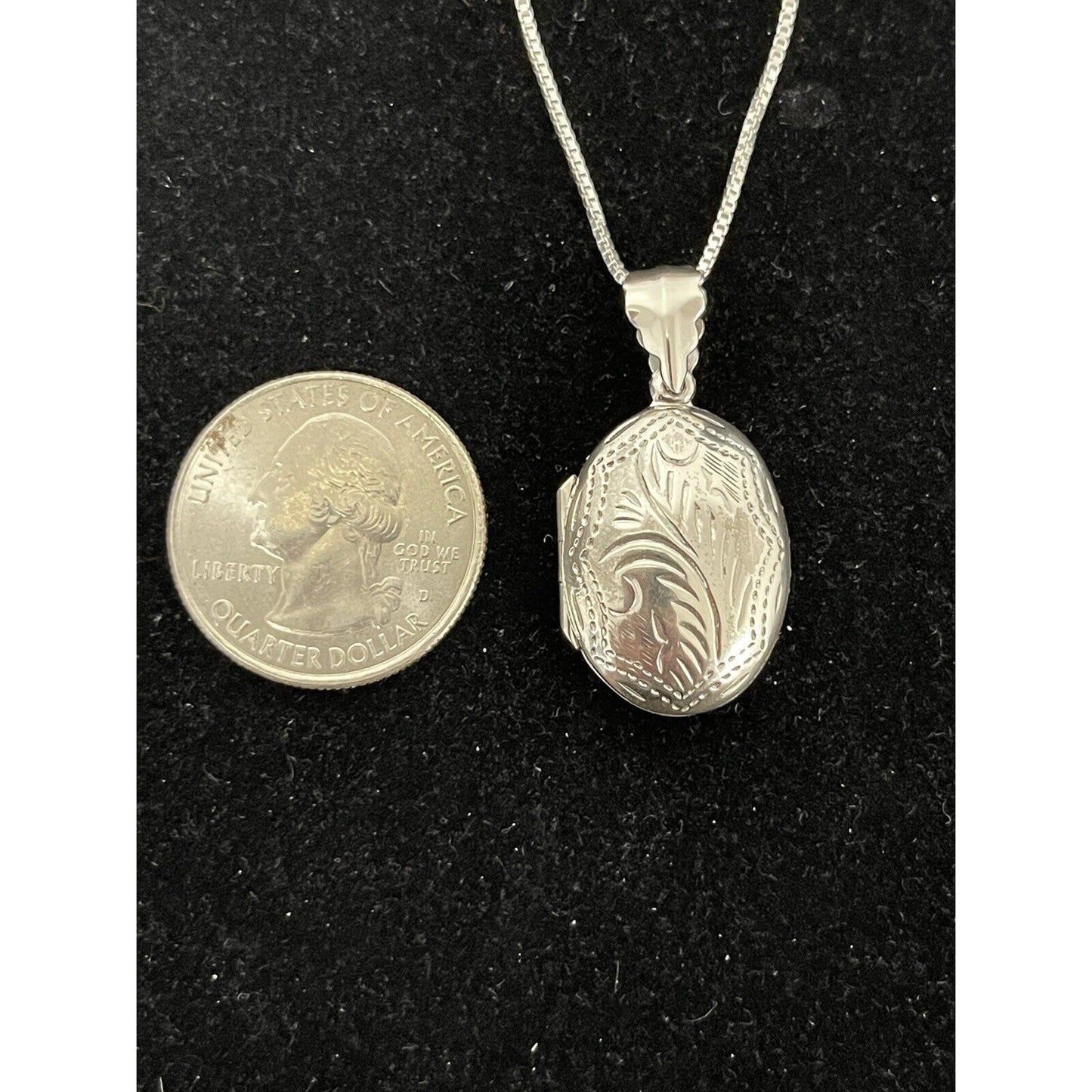 20” Sterling Silver Floral Locket Pendant Necklace 23x19MM New Condition