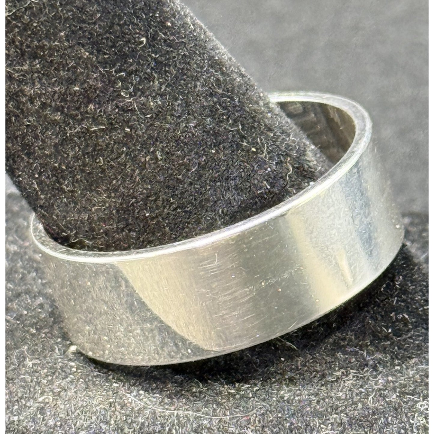 Excellent Used Condition Sterling Silver Cigar Band Ring Size 11.50 P5