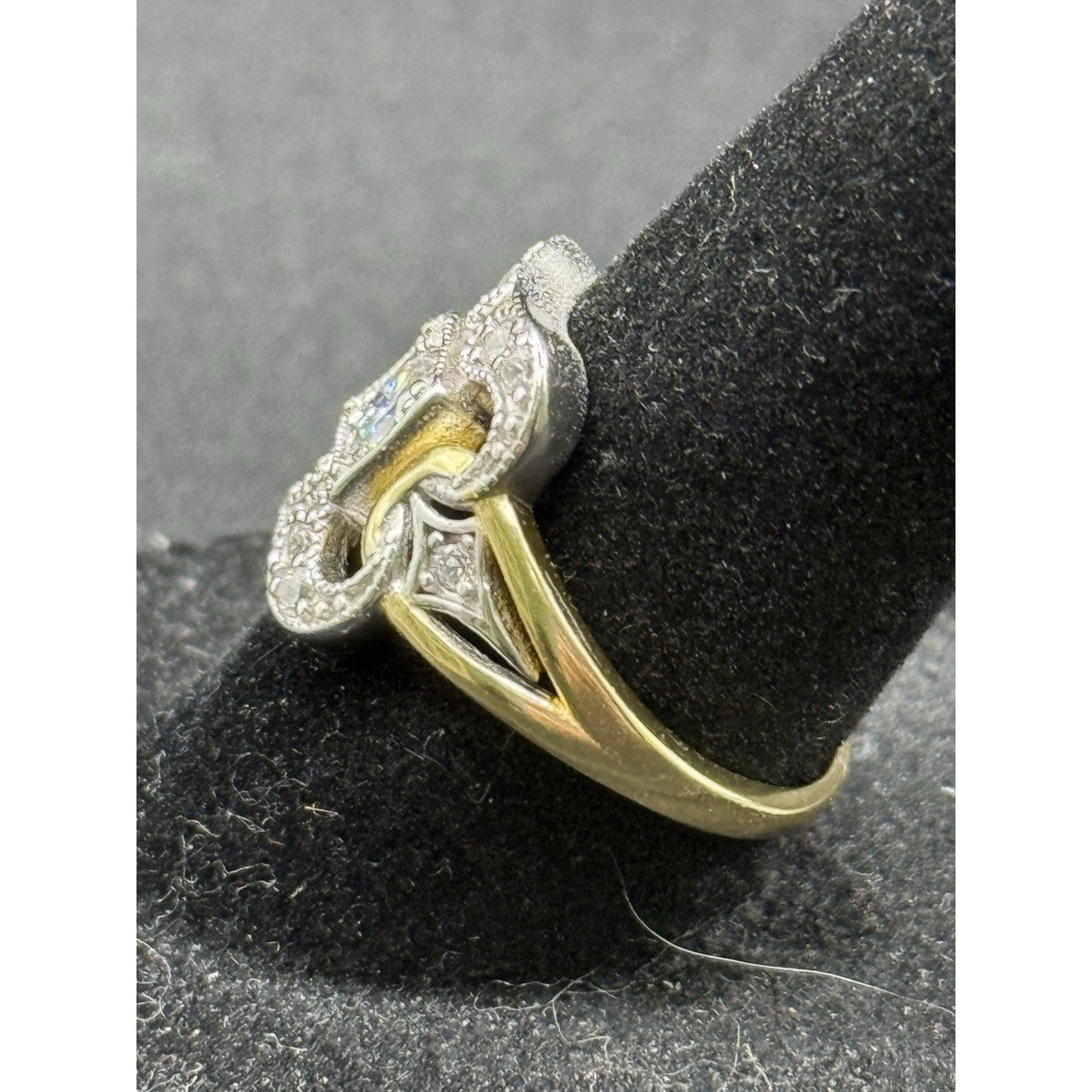 New Condition Two Tone Sterling Silver Moissanite Ring Size 7.00 P18