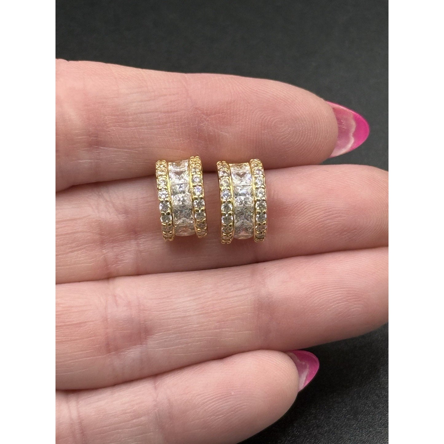 EUC Gold Sterling Silver Cubic Zirconia Mini Huggie Earrings 925 Q17