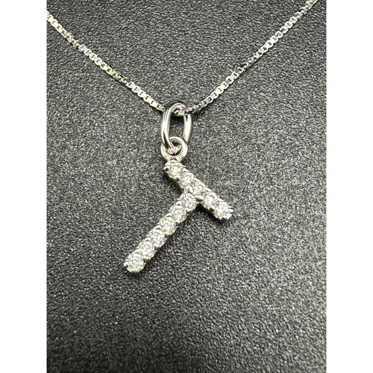 New Condition Sterling Silver Cubic Zirconia Letter “T” Pendant Necklace 925