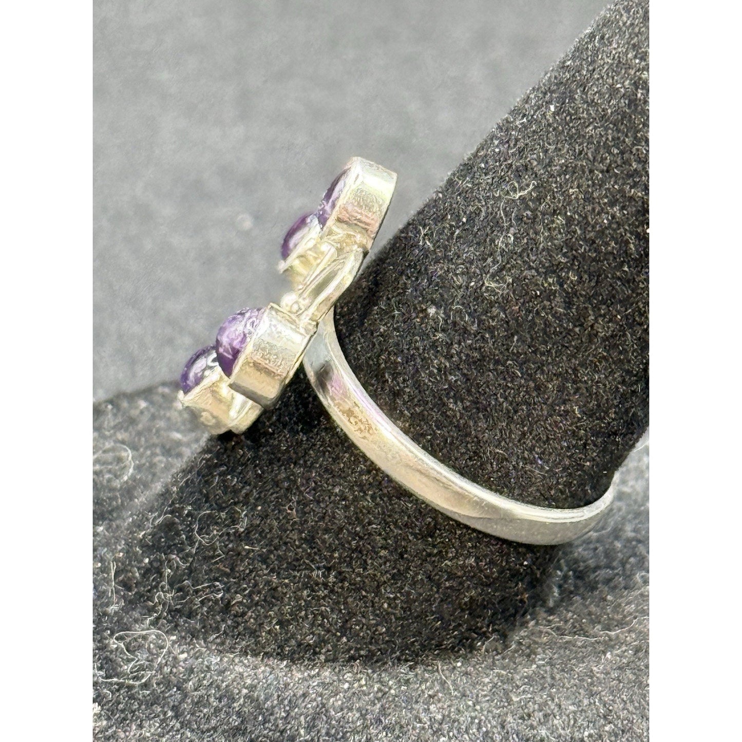 New Condition Sterling Silver Genuine Amethyst Ring Size 7.00 P19