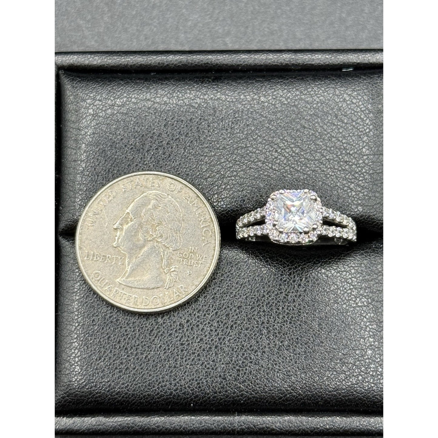 EUC Sterling Silver Cubic Zirconia Halo Ring Size 6.00 925 P5
