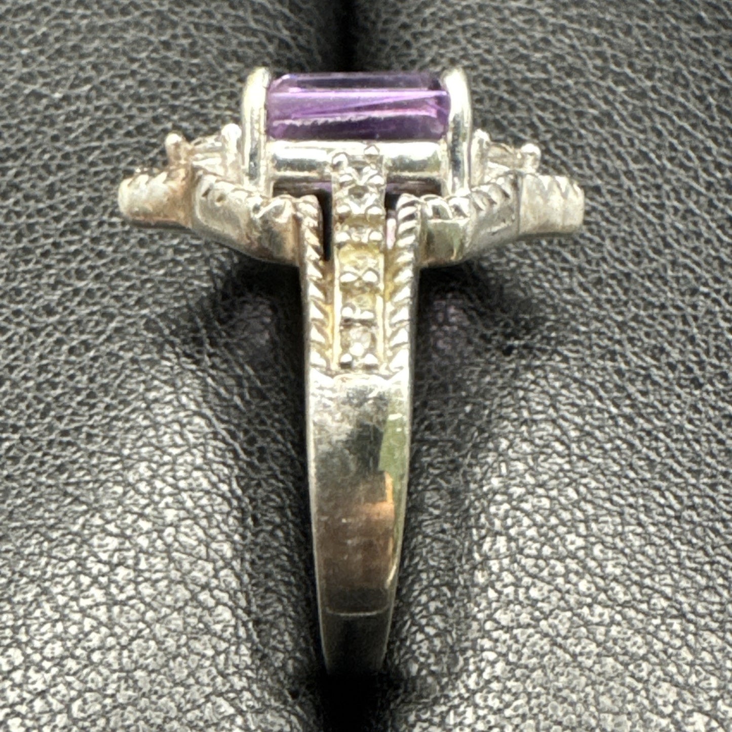 Sterling Silver Vintage Design Amethyst Ring Size 7