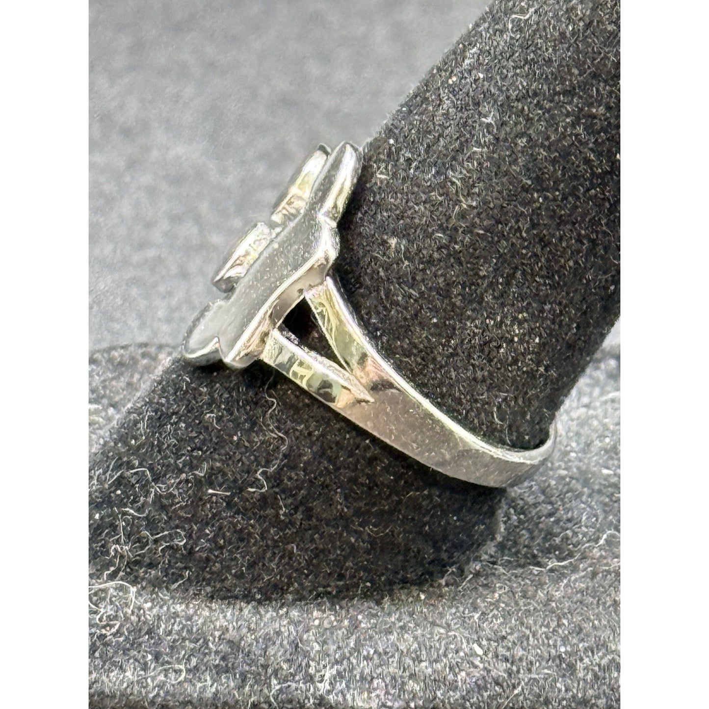 New Condition Sterling Silver Paw Print Ring Size 7.00 Adjustable