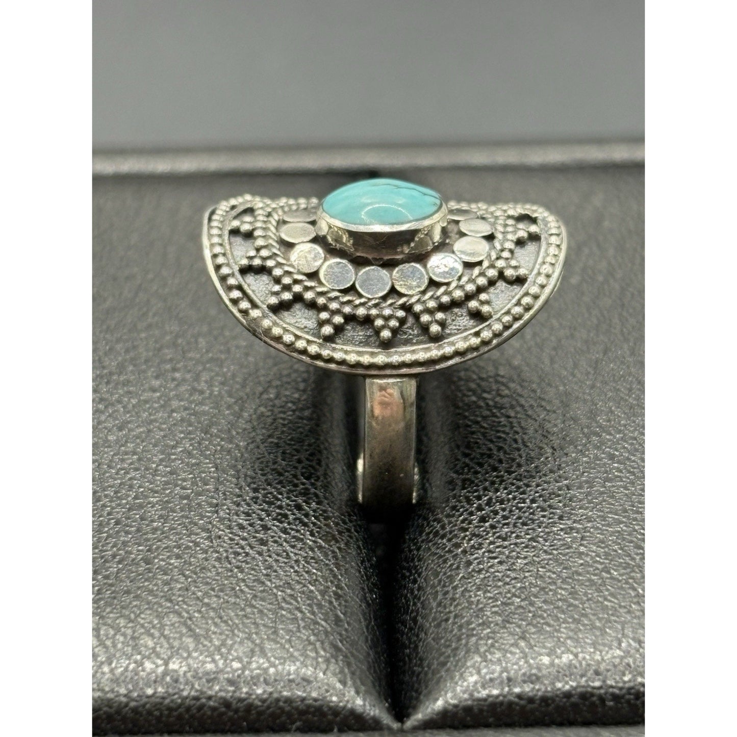 New Condition Sterling Silver Bali Style Turquoise Ring Size 7