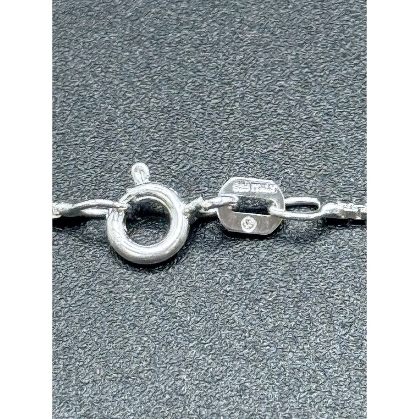 New Condition 20” Sterling Silver Cross Heart Locket Pendant Necklace 925
