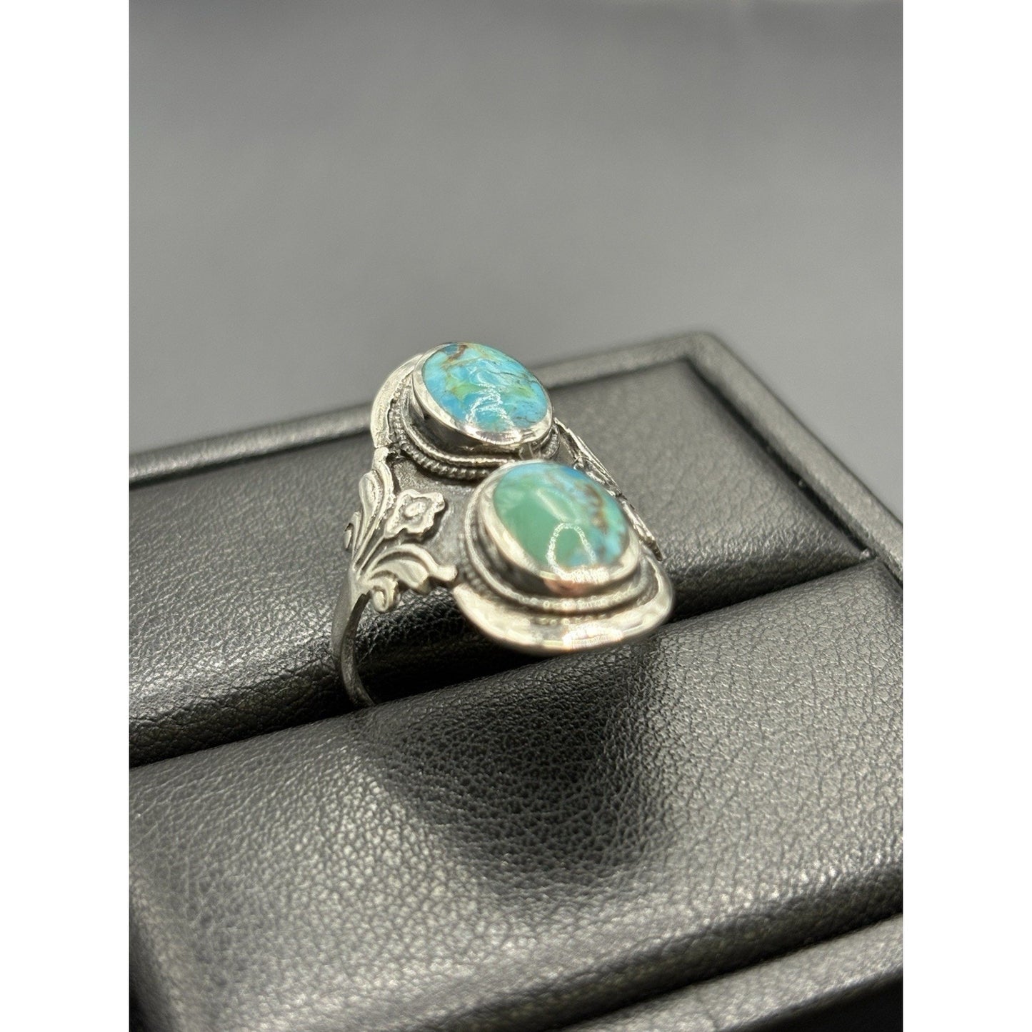 New Condition Sterling Silver Double Turquoise Ring size 10 925