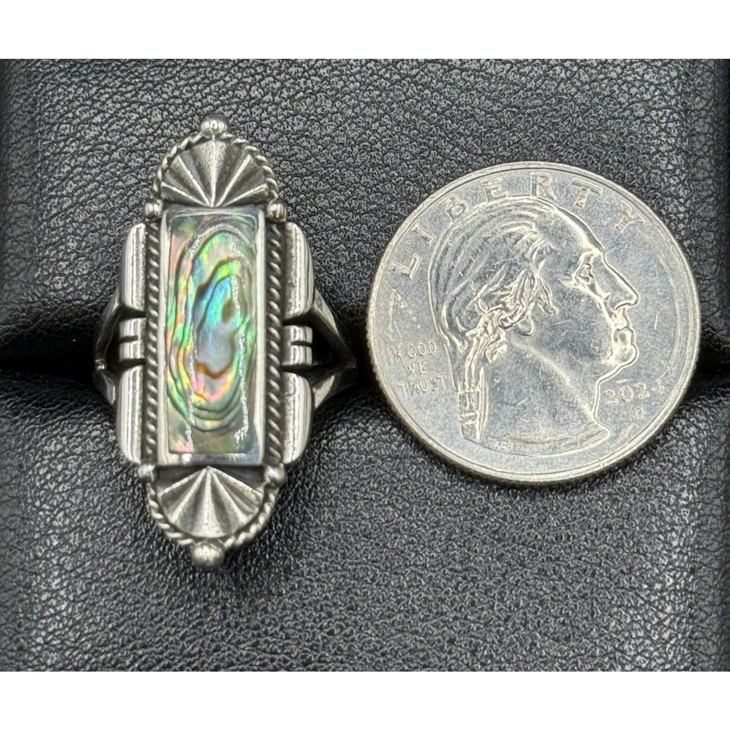 New Condition Sterling Silver Genuine Abelone Art Deco Ring Size 7.00