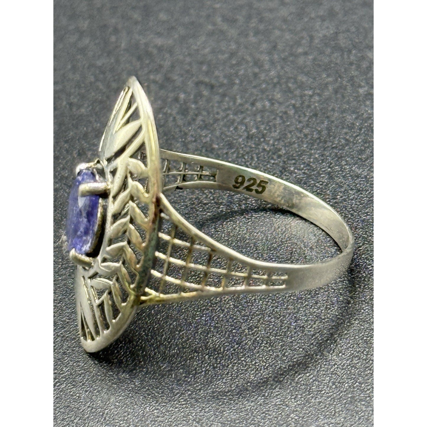 EUC Sterling Silver Genuine Tanzanite Filigree Ring Size 9.00 925 Q21