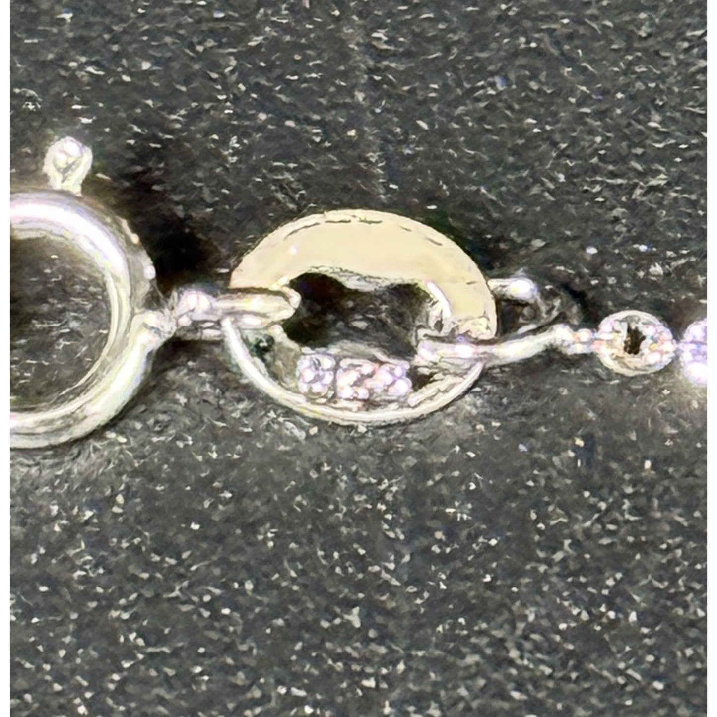 New Condition 18” Sterling Silver Cubic Zirconia Cross Pendant Necklace