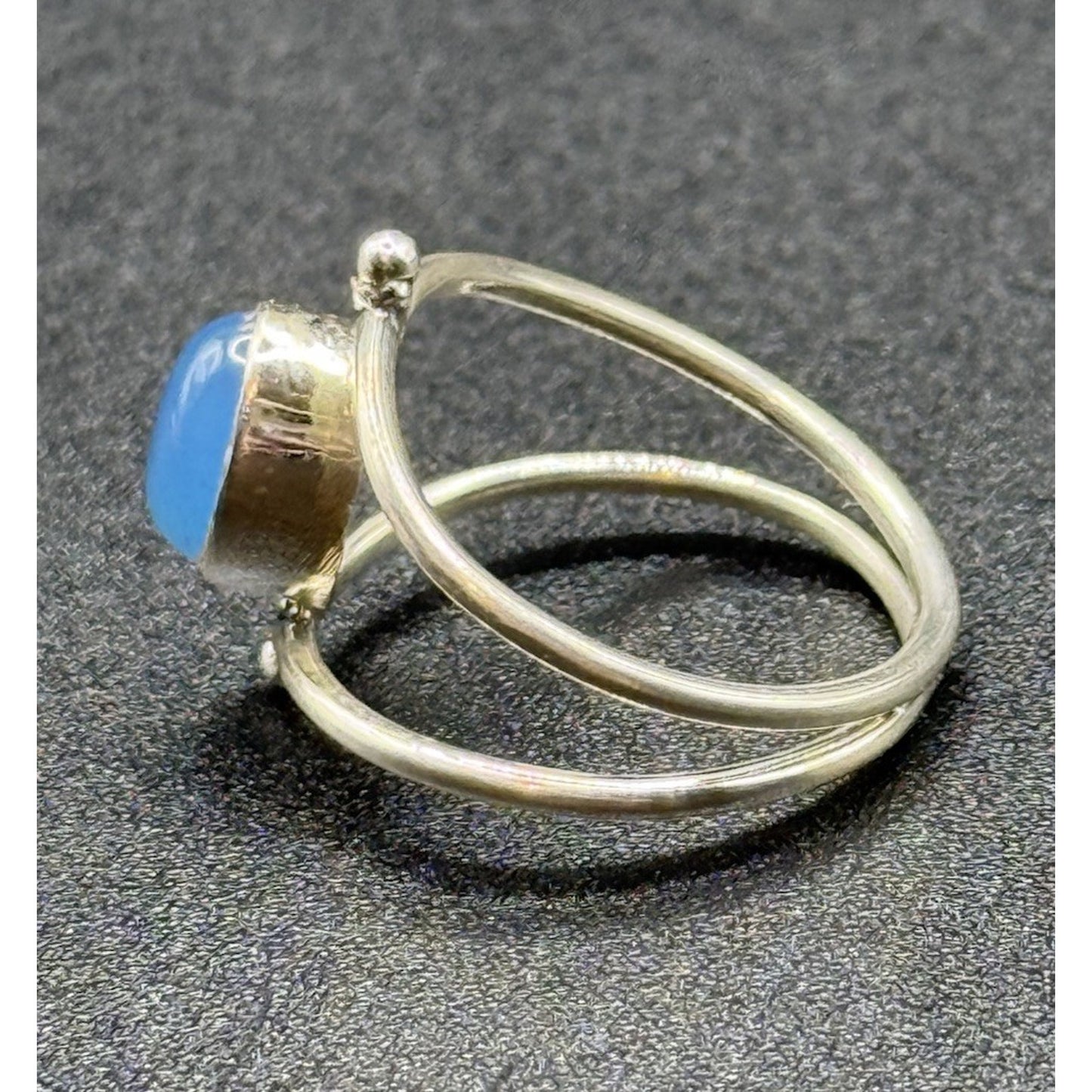 Excellent Used Condition Sterling Silver Genuine Blue Chalcedony Ring Size 6 P19