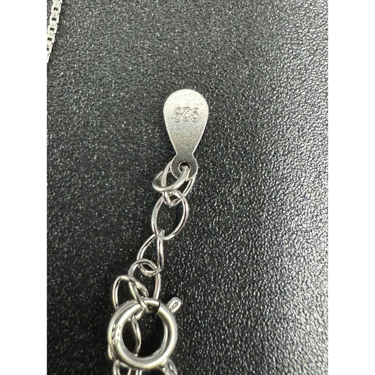 New Condition Sterling Silver Cubic Zirconia Letter “Q” Pendant Necklace 925