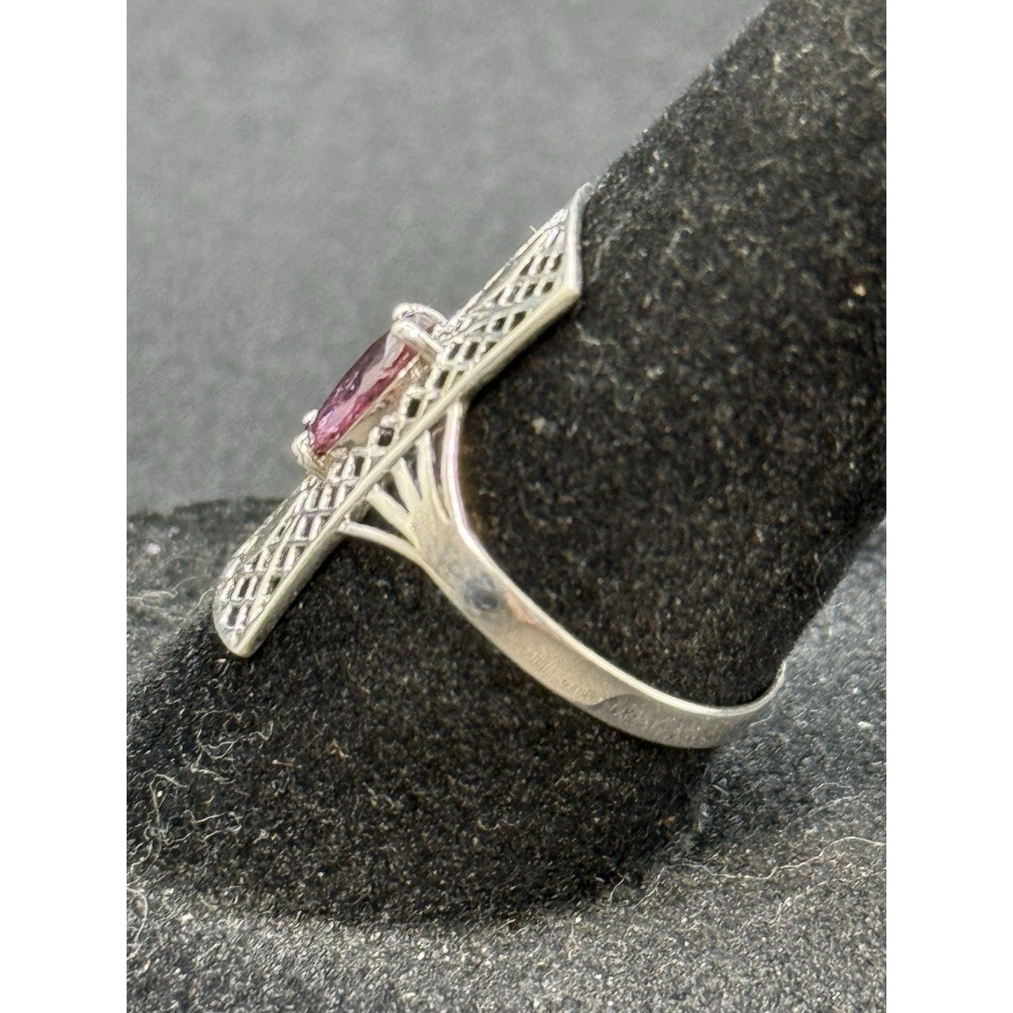 New Condition Sterling Silver Pink Tourmaline Genuine Ring Size 7 P19