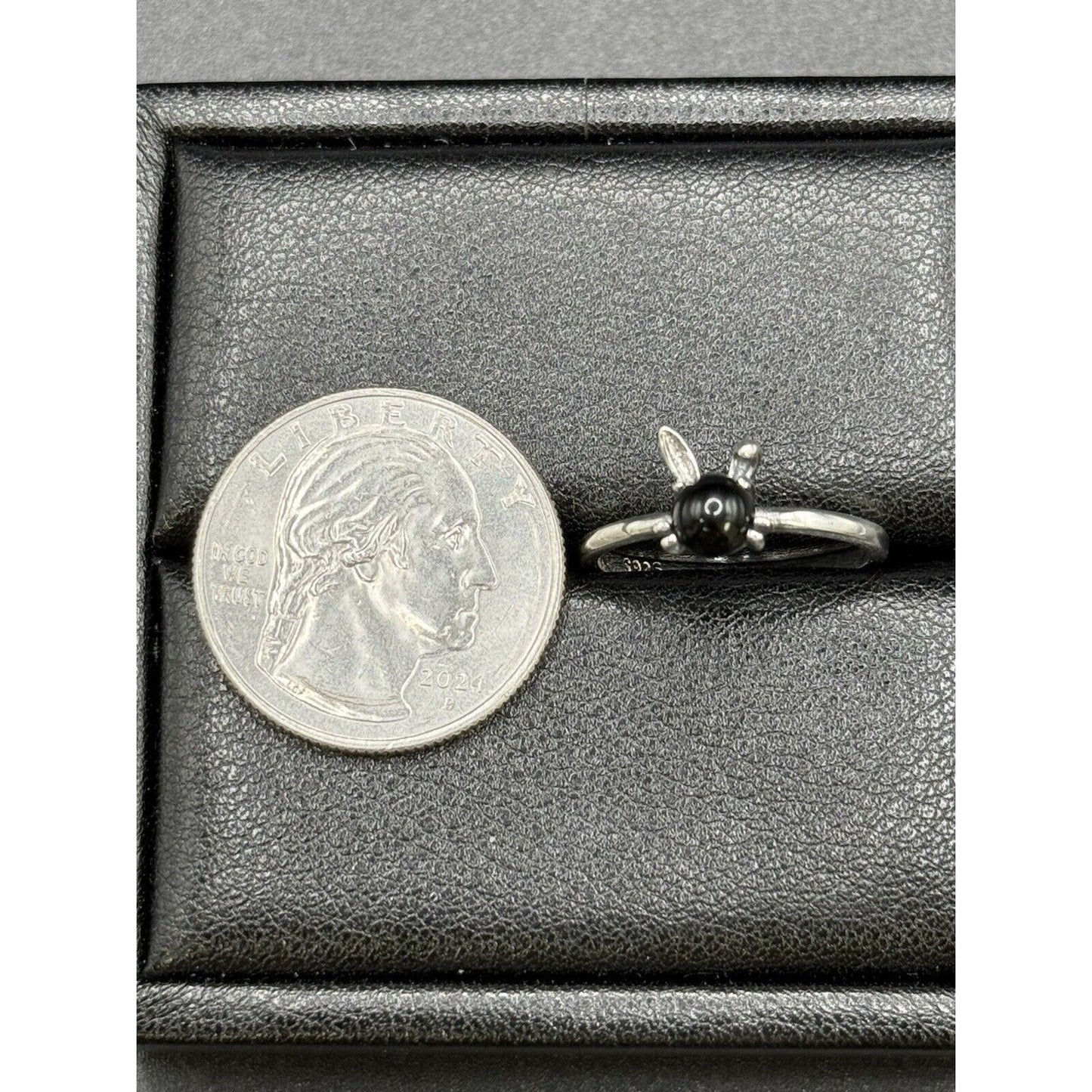 New Condition Sterling Silver Bunny Rabbit Genuine Onyx Ring Size 7.00