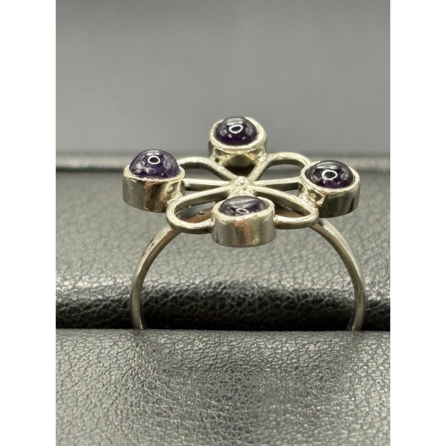 New Condition Sterling Silver Genuine Amethyst Ring size 7