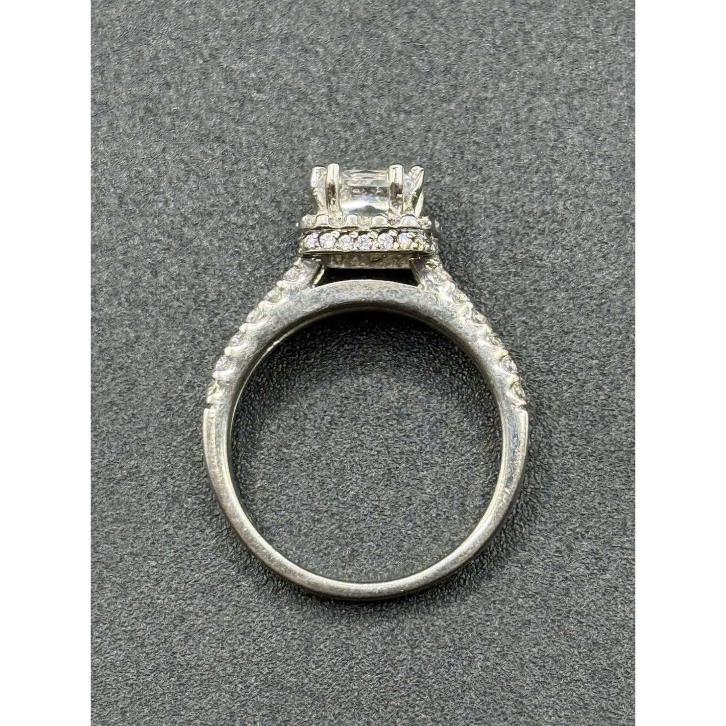 EUC Sterling Silver Cubic Zirconia Halo Ring Size 6.00 925 P5