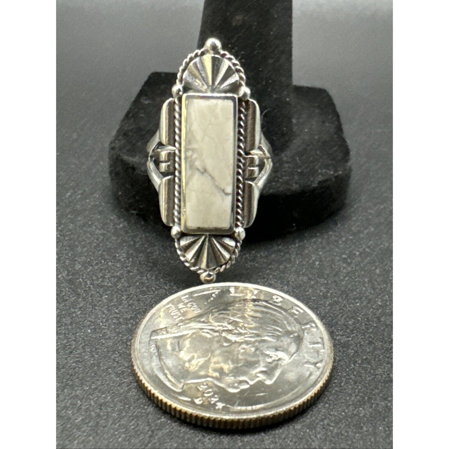 New Condition Sterling Silver 7RI24 White Buffalo Ring Size 9.75