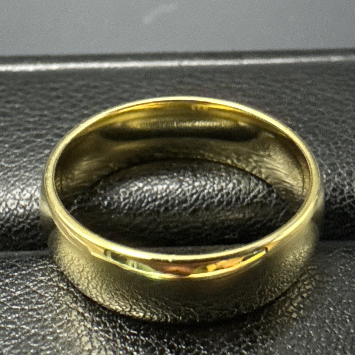 New Condition Yellow Sterling Silver 6 Mm Comfort Fit Wedding Band Size 7