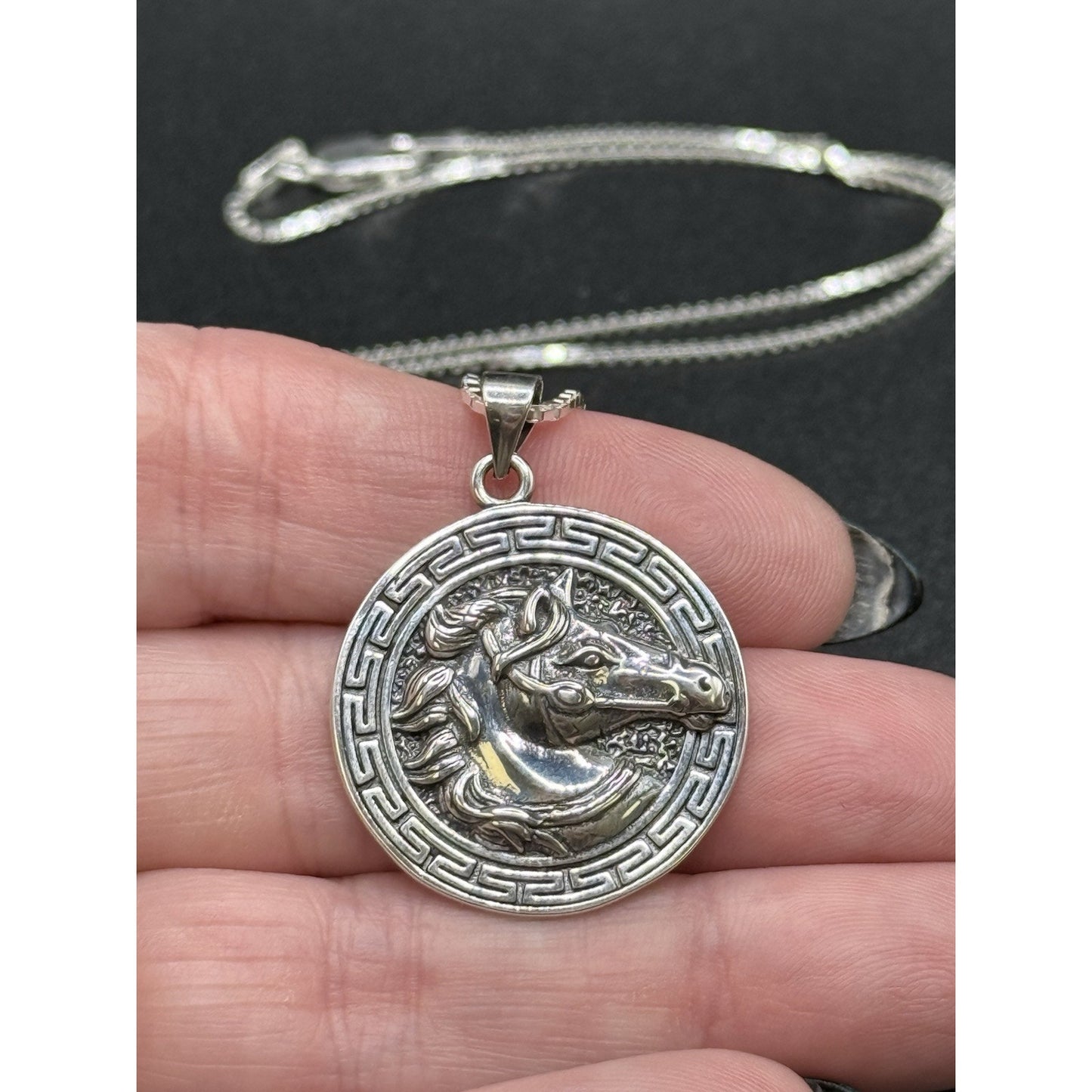 20” New Condition Sterling Silver Horse Pendant Necklace Box Chain P7