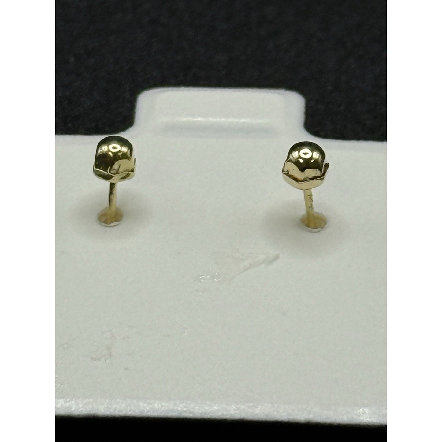New Condition 14k Dainty Dinosaur Stud Earrings