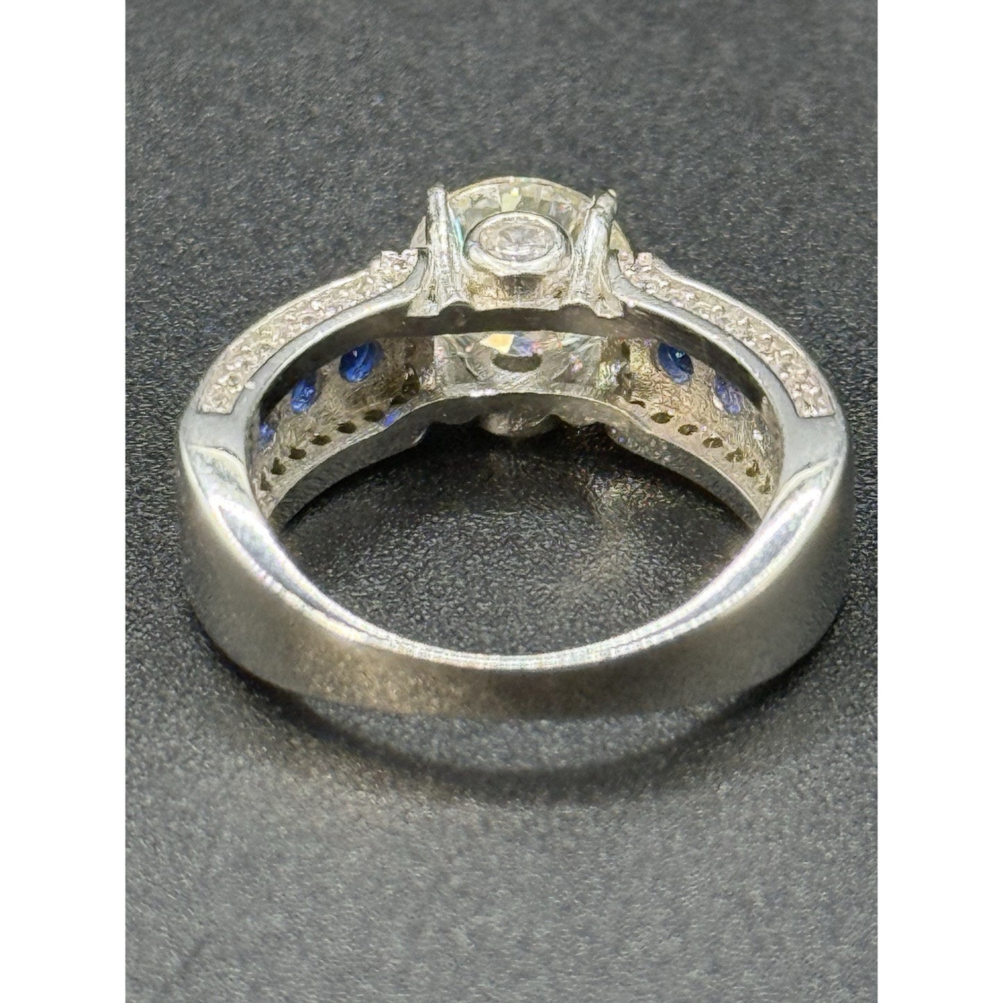 New Condition Sterling Silver Moissanite Blue Cubic Zirconia Ring Size 6.75 GRA