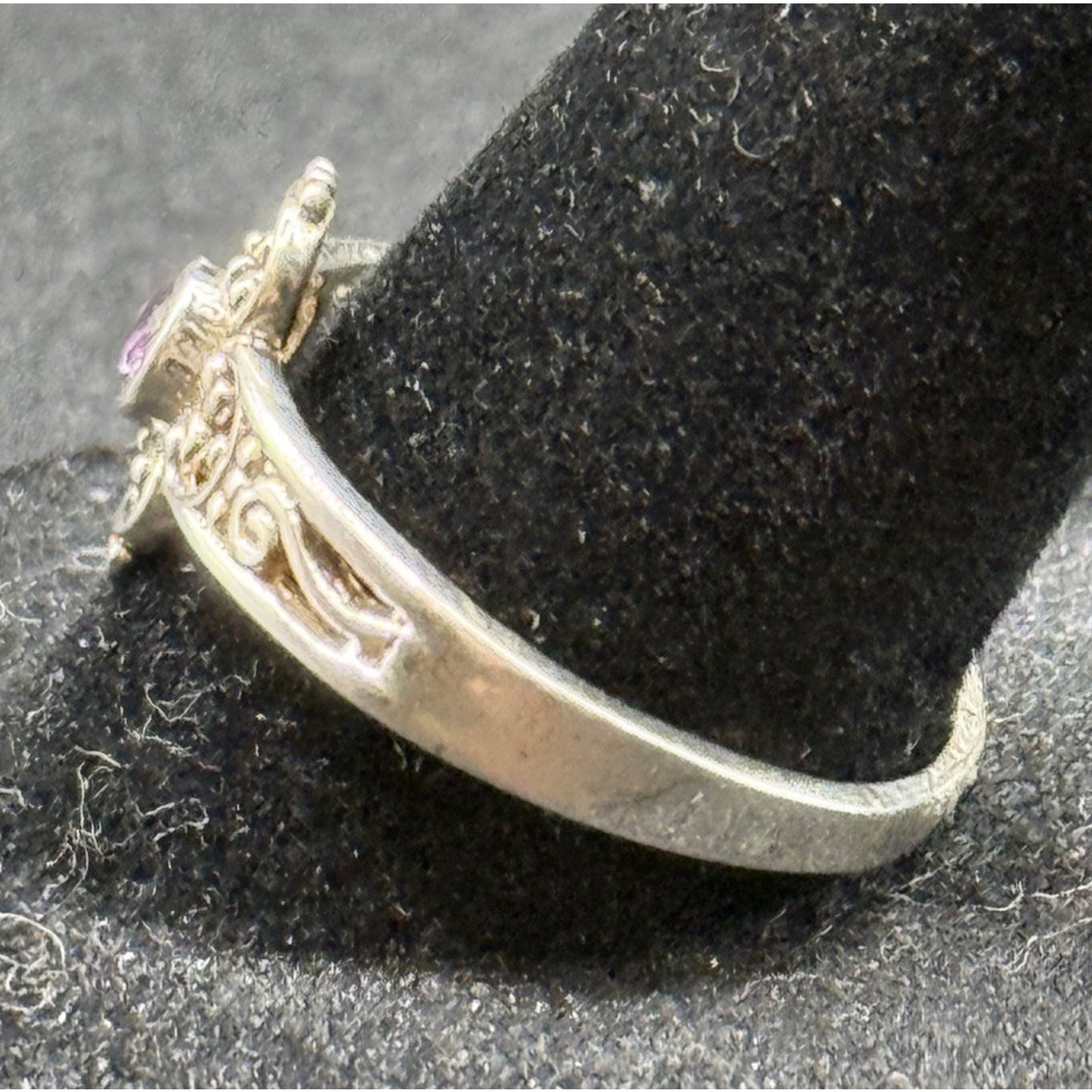 New Condition Sterling Silver Genuine Amethyst Ring Size 10.00 P19
