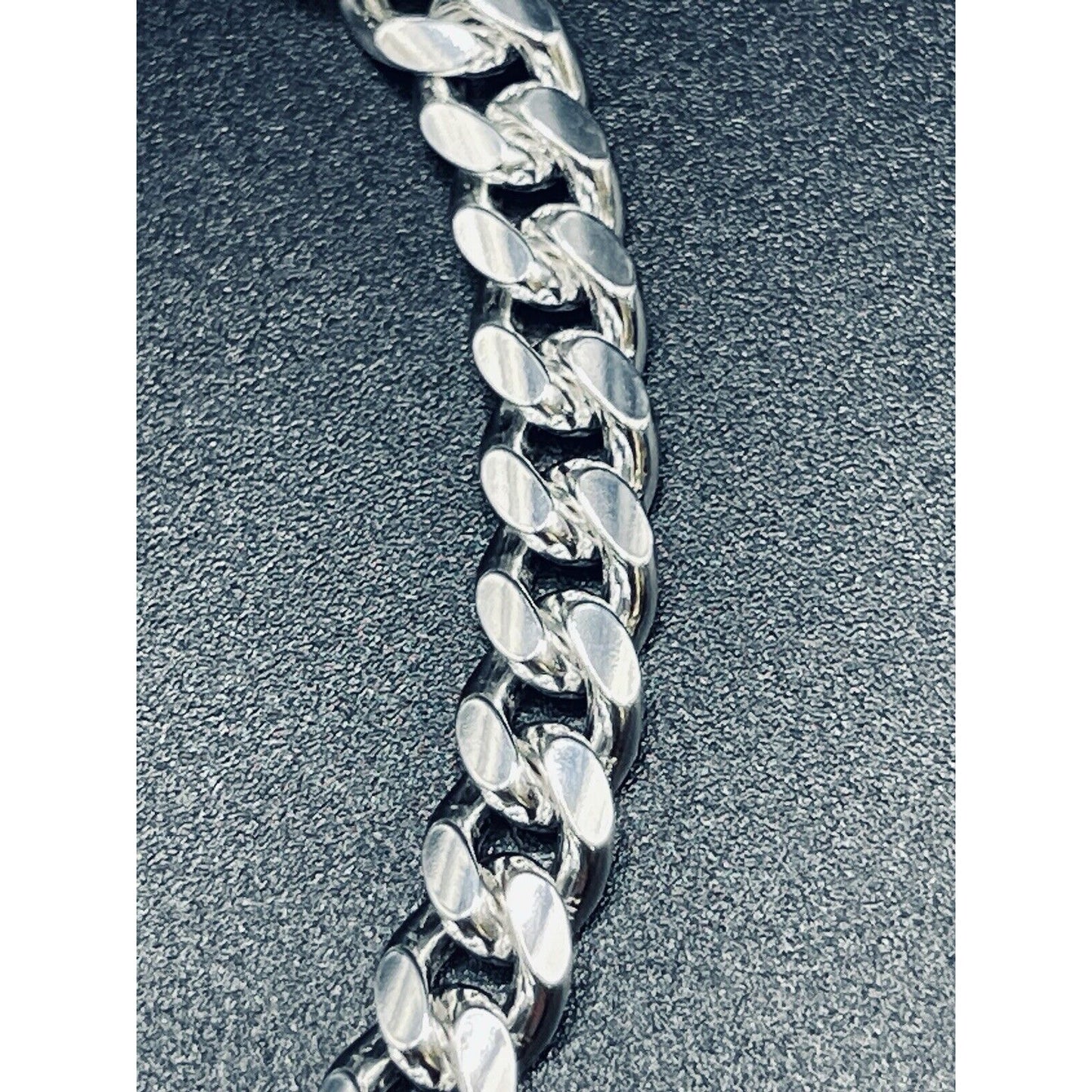 8” New Condition Sterling Silver Curb Link Gents Bracelet 22 Grams 6MM L18