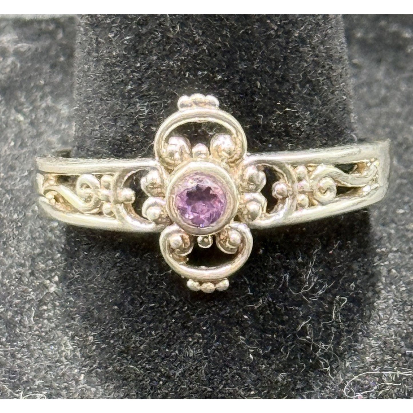 New Condition Sterling Silver Genuine Amethyst Ring Size 10.00 P19