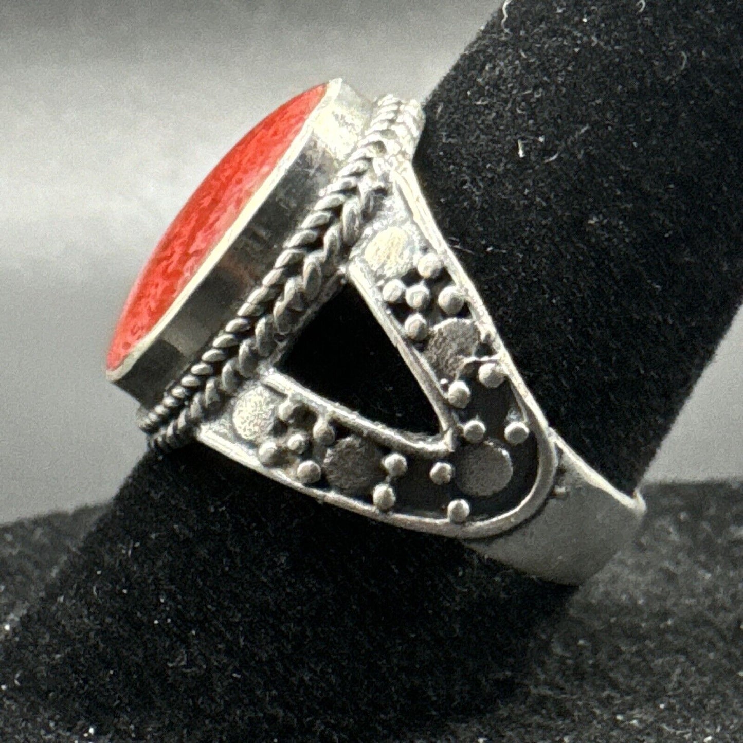 New Condition Sterling Silver Coral Bali Style Ring 925 Size 7