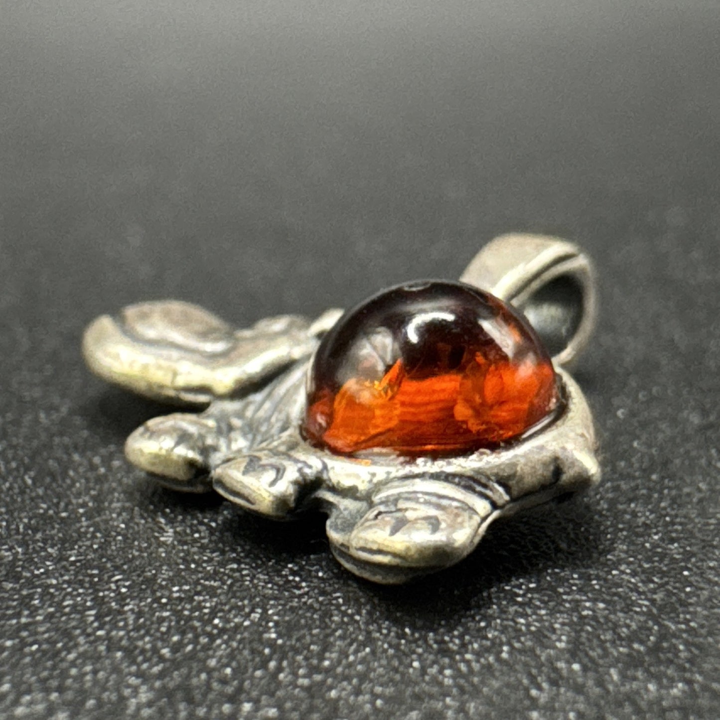 Sterling Silver Dainty Amber Hippopotamus Pendant 925 P2