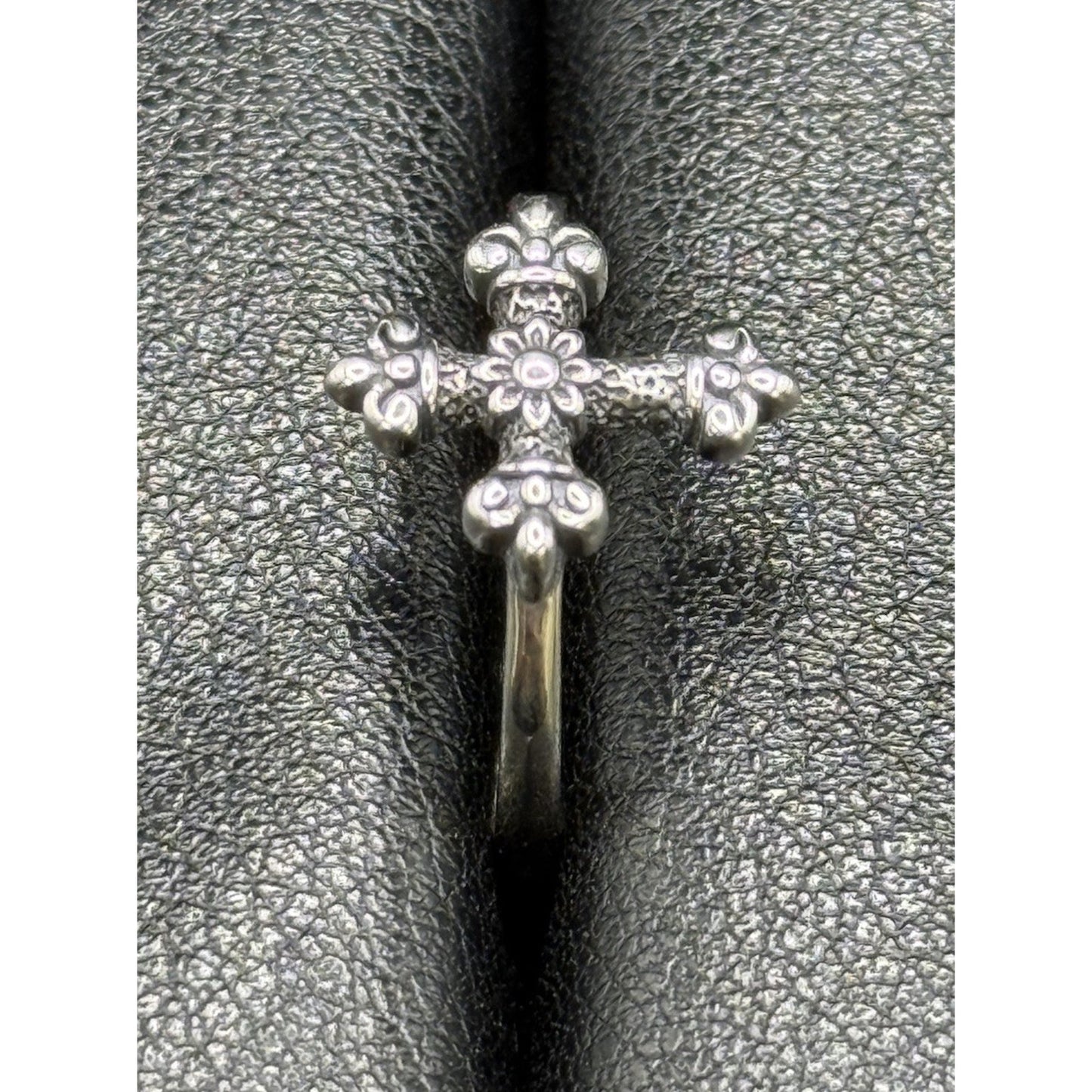 New Condition Sterling Silver Cross Ring Size 7.00 925