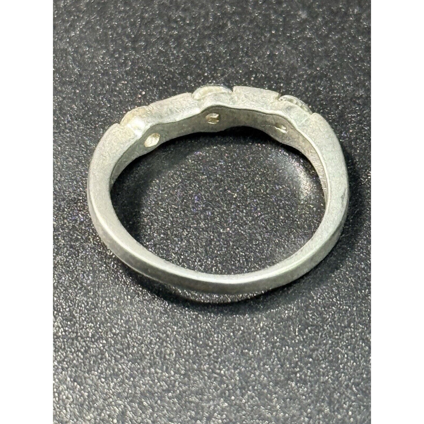 Vintage Sterling Silver Three Cubic Zirconia Band Ring Size 6.00 M29